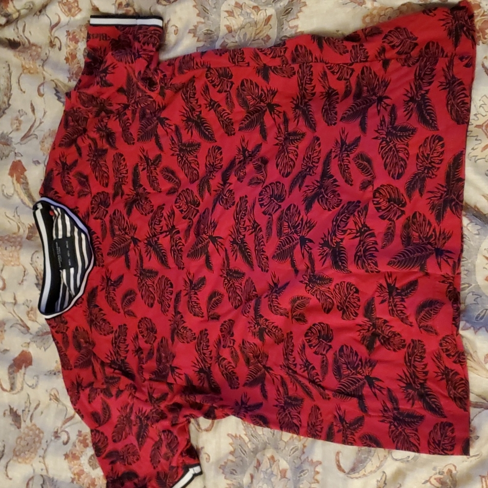 Demin & Flower Red Palm Leaves Tee Large